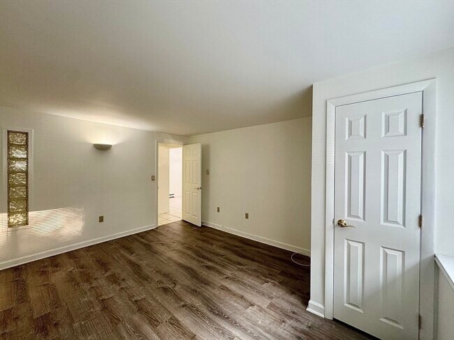 Building Photo - 30 Juniper Rd