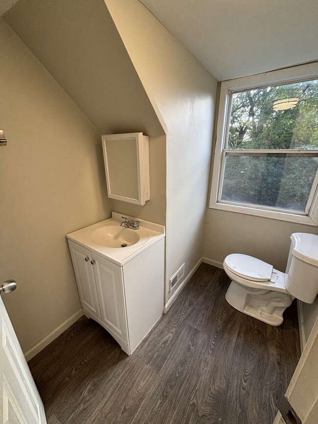 Building Photo - 5225 W 4th Ave