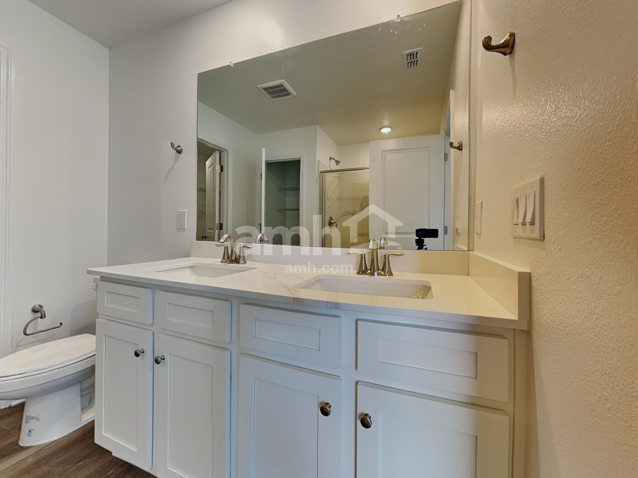 Building Photo - 5972 River Farm Ave