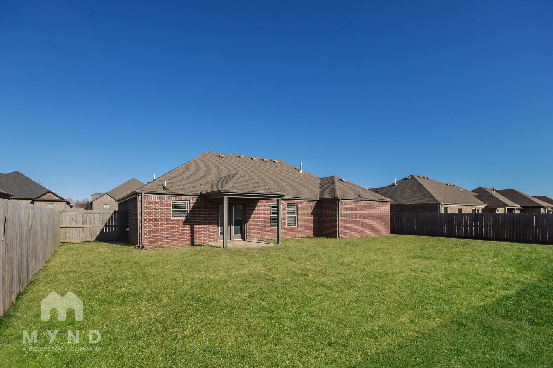 Building Photo - 2303 SW Worthington Ave