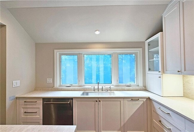 Building Photo - 5650 River Oaks Pl NW