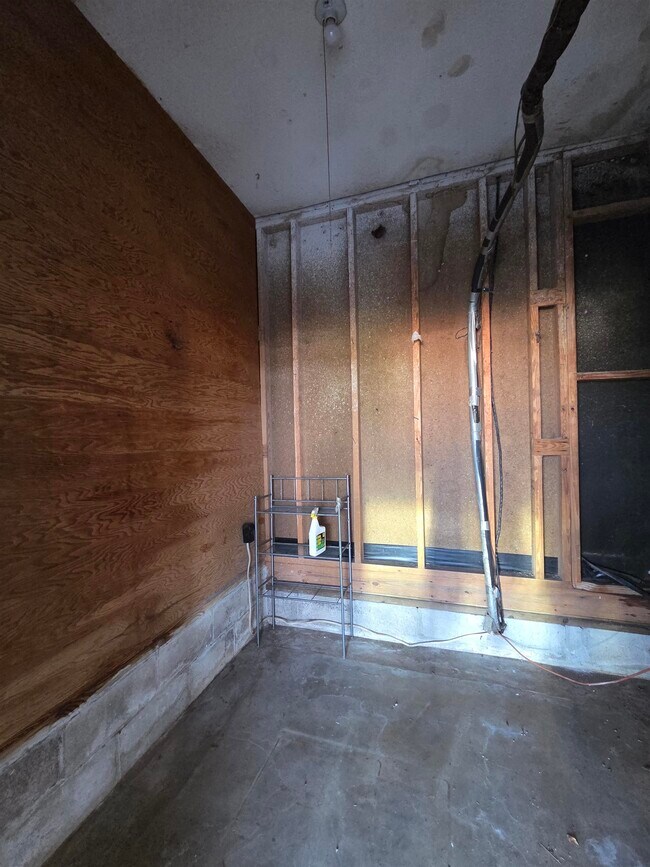 Building Photo - 104 Forest Cir