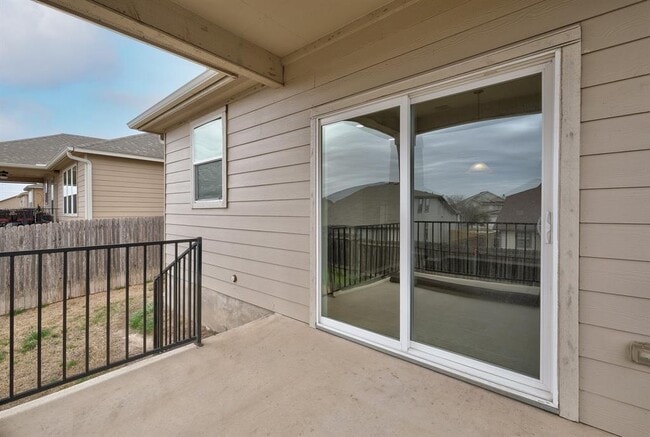 Building Photo - 131 Connor Elkins Dr