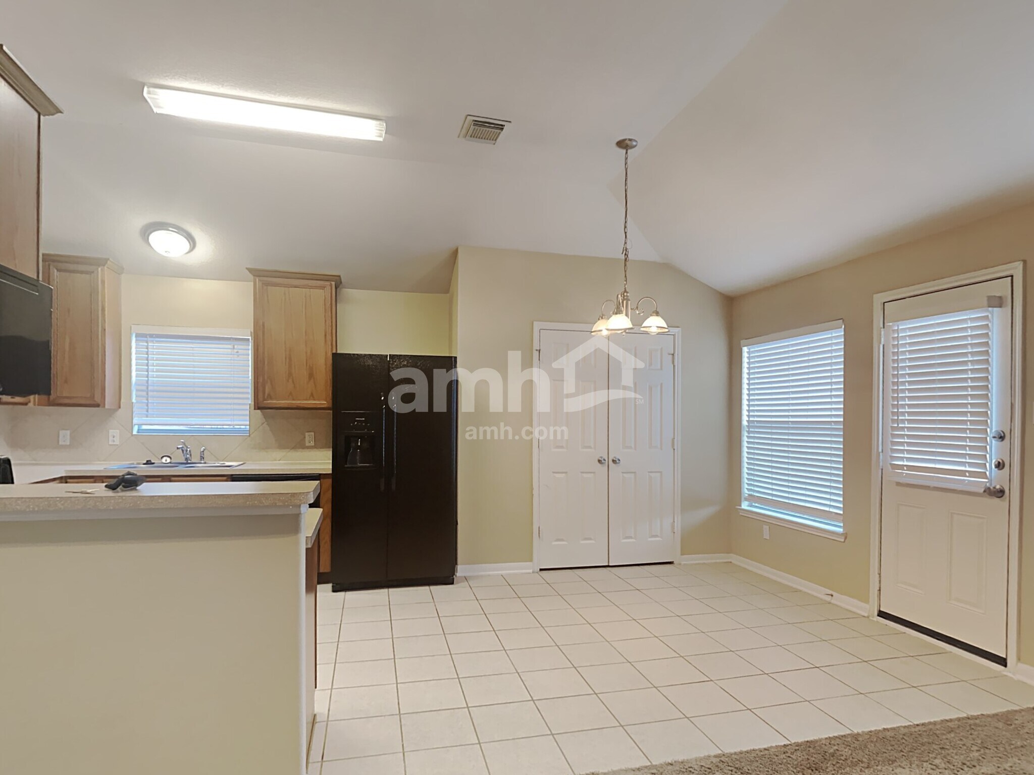Building Photo - 30611 S Sulphur Creek Dr