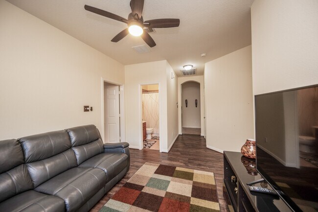 Building Photo - 9034 Necklace Tree Ln