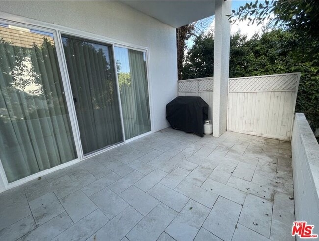 Building Photo - 5271 Newcastle Ave