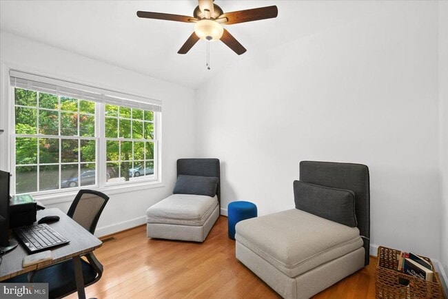 Building Photo - 4842 Park Ave