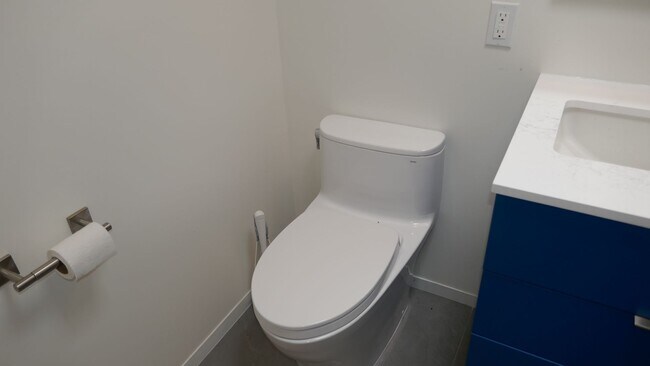 Building Photo - BEAUTIFUL UPDATED FOUR BED / TWO BATH PLUS OFFICE EICHLER HOME WITH GREAT OUTDOOR SPACE