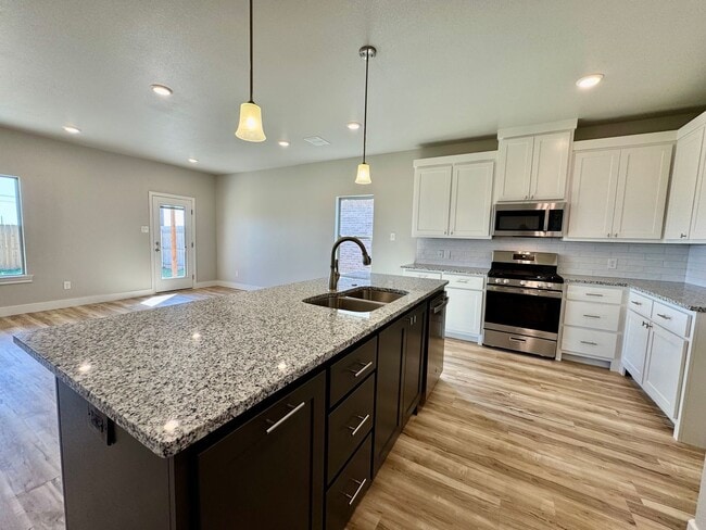 Building Photo - 4bed 2 bath - Frenship ISD