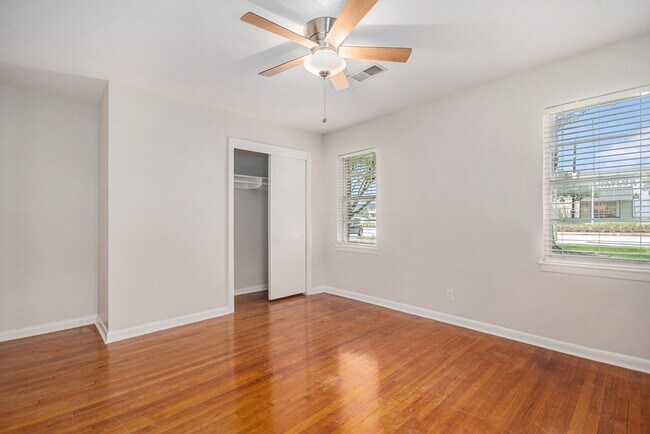 Building Photo - 12847 Memorial Dr