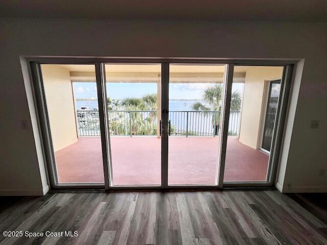 Building Photo - 102 Riverside Dr