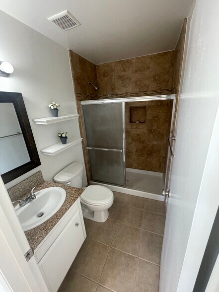 Building Photo - 140 Paseo Farrallon