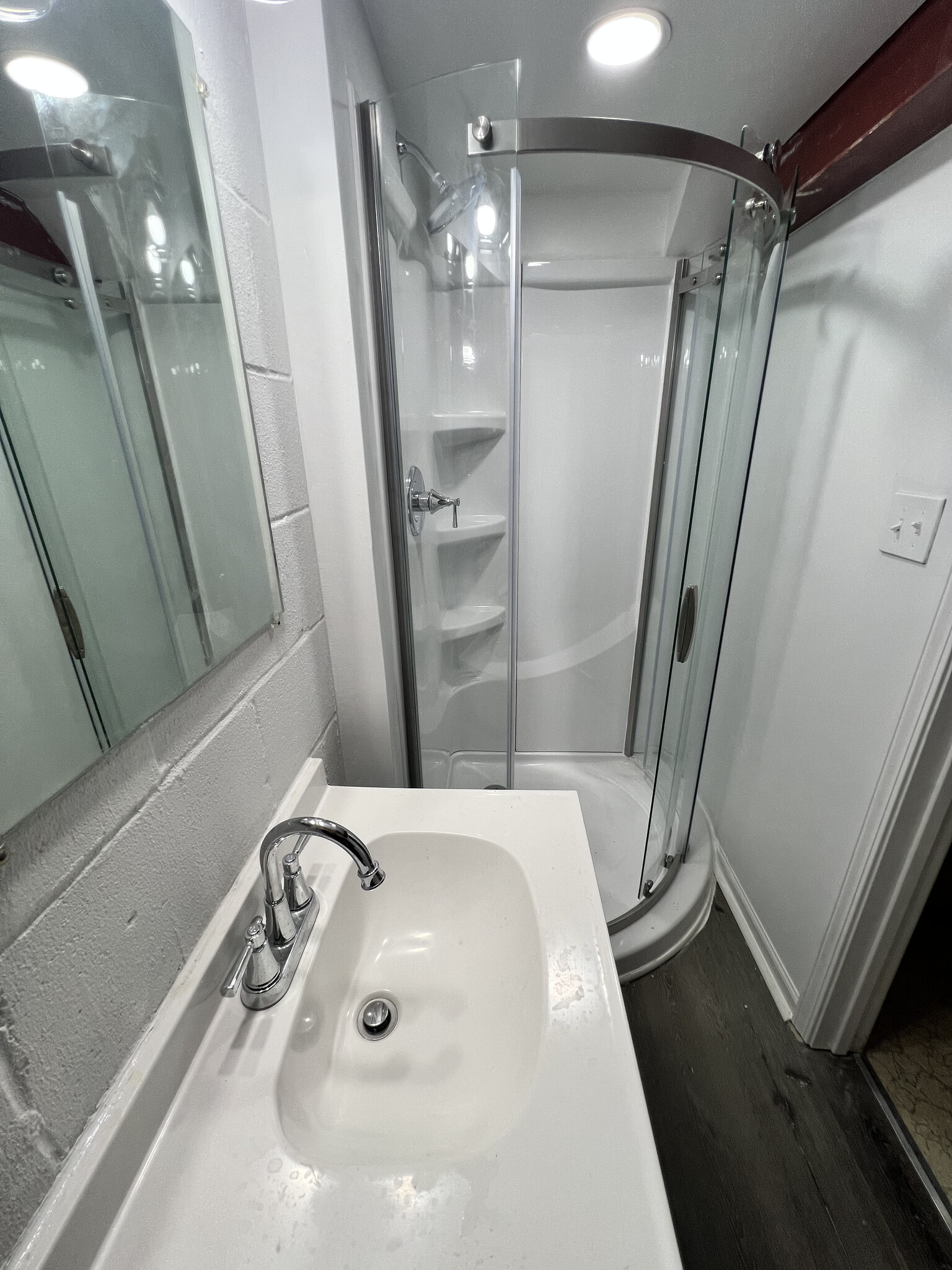 Basement full bath - 3642 Linden Ave