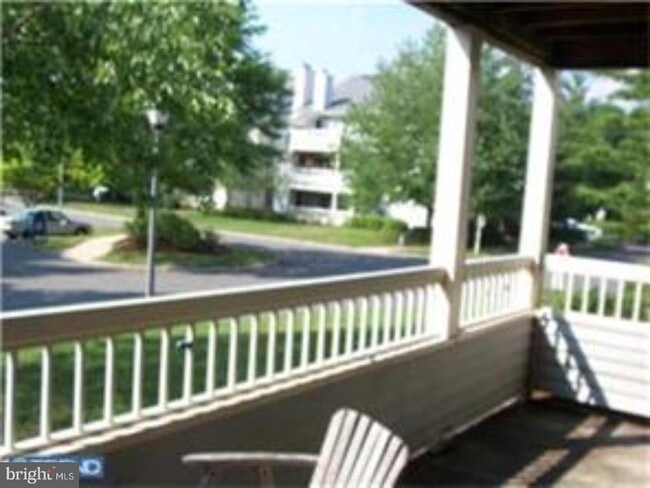 Building Photo - 102 Sequoia Ct