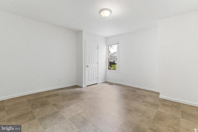 Building Photo - 211 Broad St