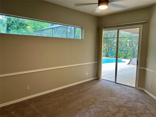 Building Photo - 10433 Lake Hill Dr