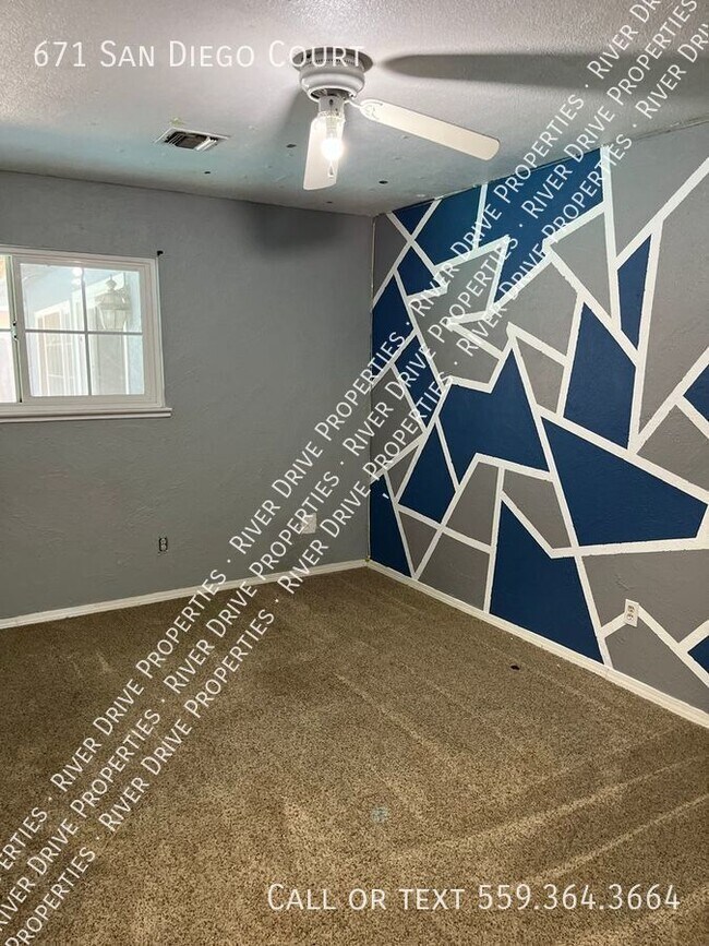 Building Photo - North Merced With Pool!!