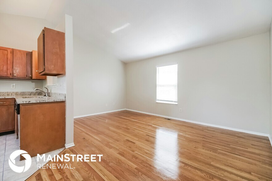 Building Photo - 1574 Autumn Village Dr