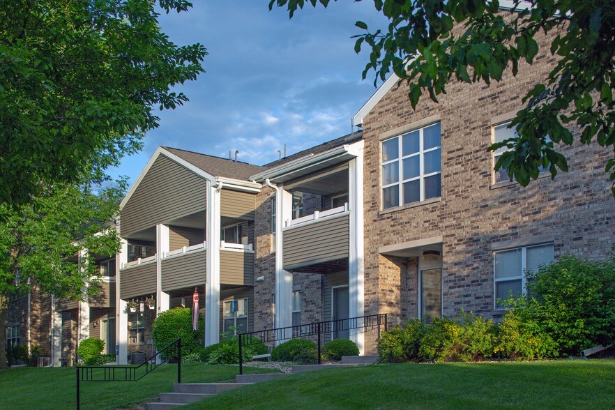 Sauk Creek Apartments 12 Sayner Ct Madison WI 53717 Apartment Finder