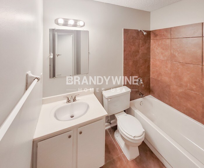 Building Photo - 6395 Golden Park Dr