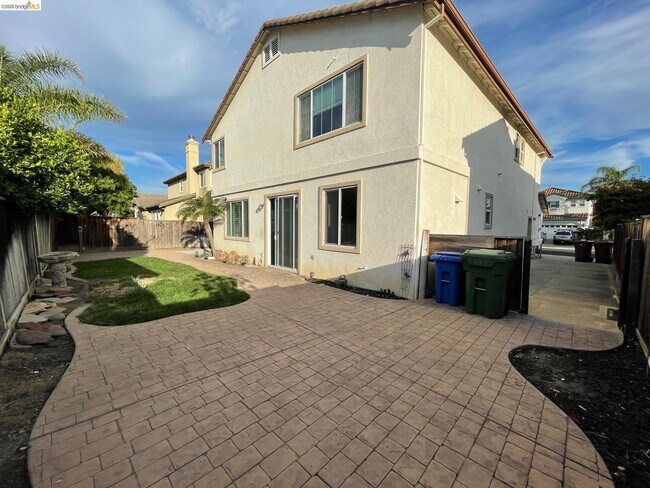 Building Photo - 2309 St Augustine Dr