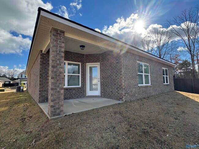 Building Photo - 122 Burdine St