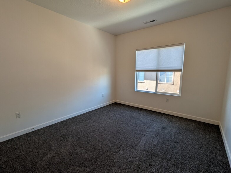 Building Photo - 344 S 740 W