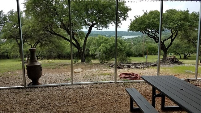 Building Photo - 2055 Island View