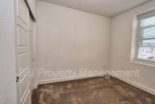 Building Photo - 3606 Nuestra Ave
