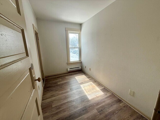 Building Photo - 724 Washington St