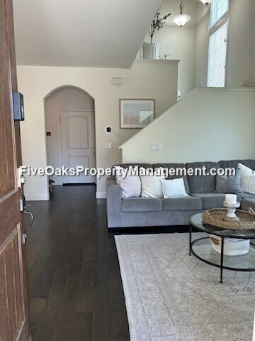 Building Photo - 1208 Lavande Dr