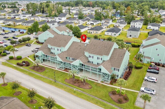 Building Photo - First Floor Seasonal Rental Available December 1, 2025-June 30, 2026-Golf Colony 40S