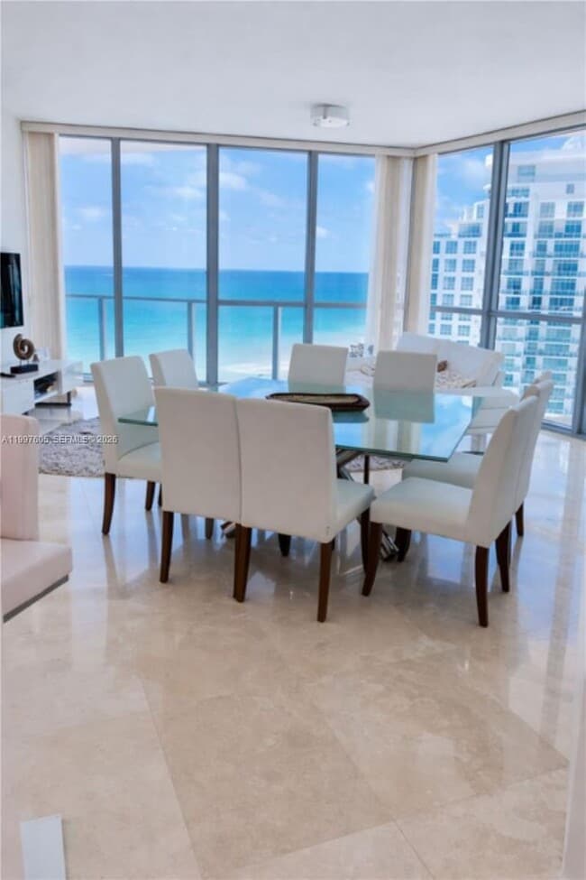 Building Photo - 3101 S Ocean Dr