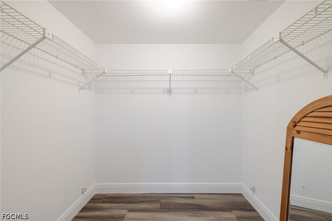 Building Photo - 600 Misty Pines Cir