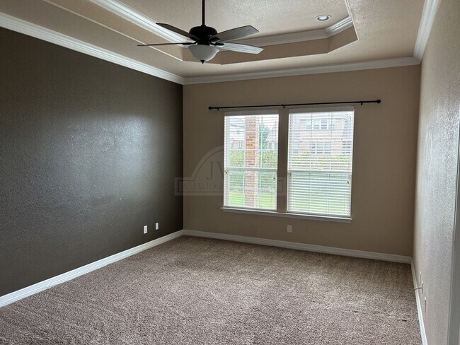 Building Photo - 6008 Bedrock Dr