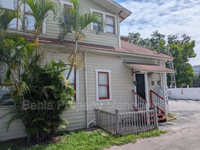 Primary Photo - 103 S Westland Ave