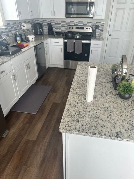 Building Photo - 4922 Bay Breeze