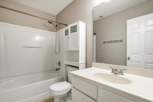 Building Photo - Coming Soon! Spacious 2-Bedroom Townhome in St. Charles, MO