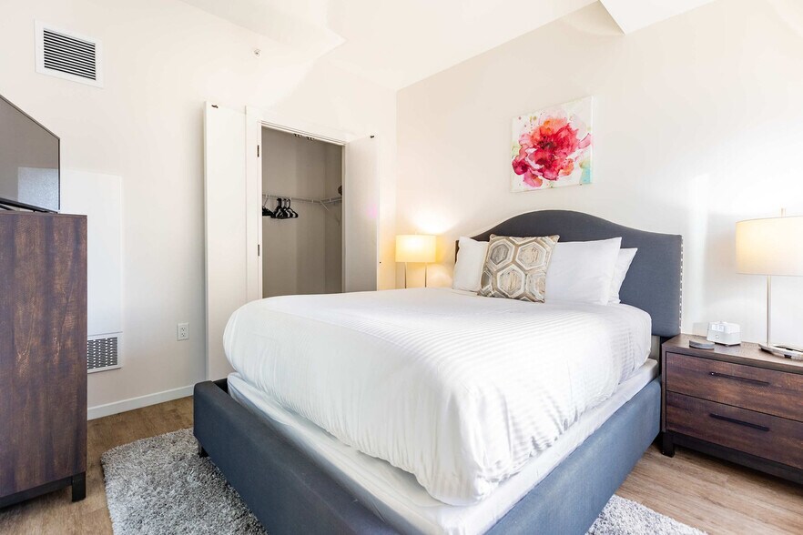 Building Photo - 131 Seaport Blvd