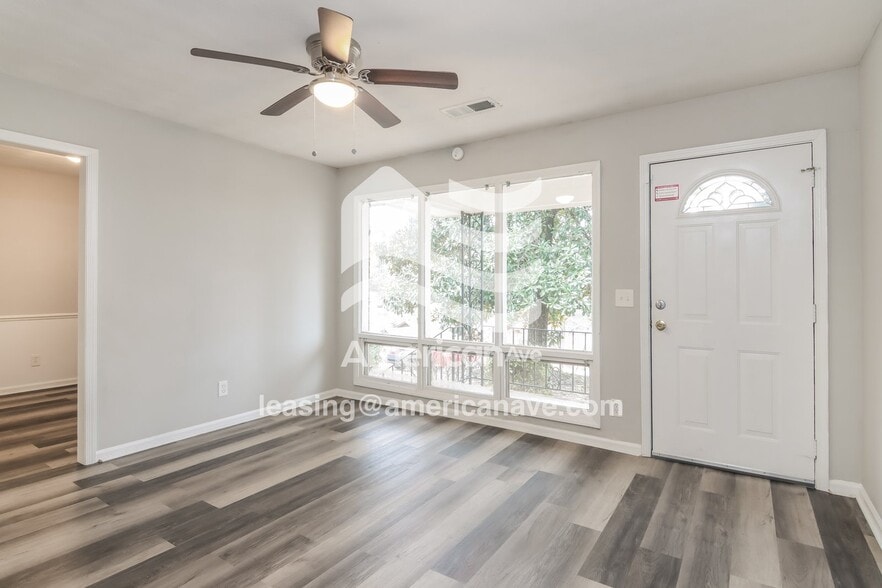 Building Photo - 4545 Kerz Ct