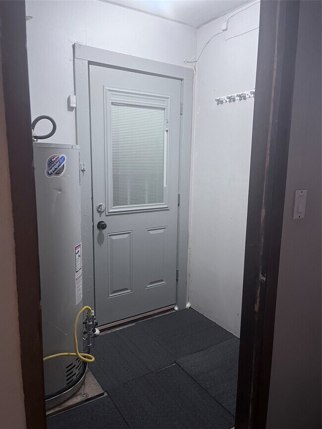 Building Photo - 3025 Chimira Ln