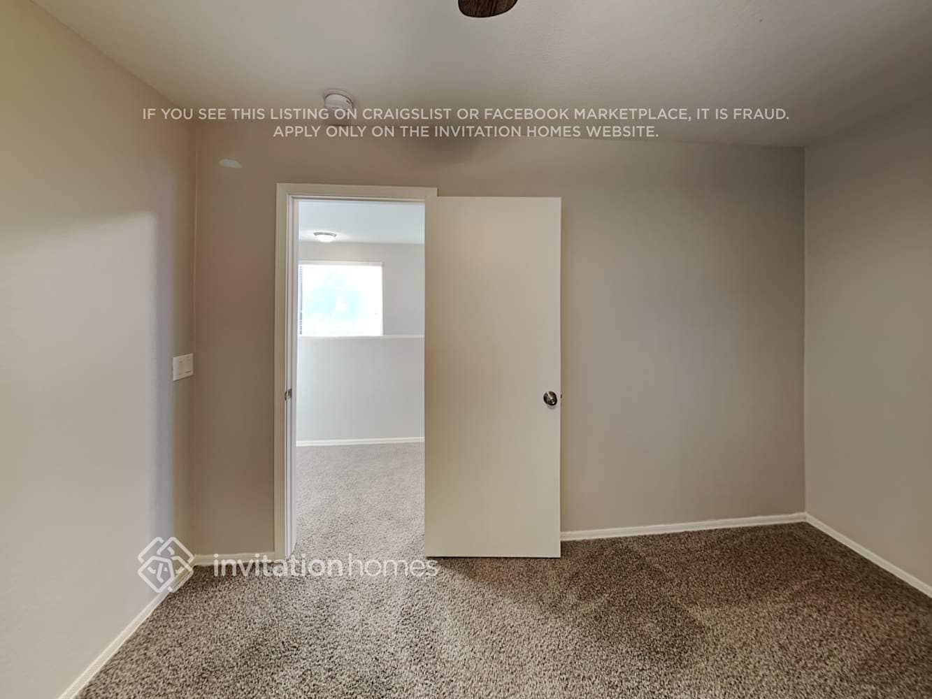 Building Photo - 858 E Nardini St