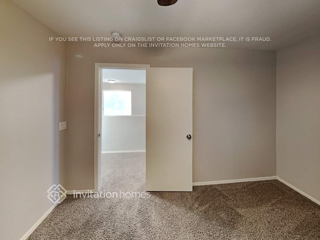Building Photo - 858 E Nardini St