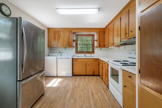 Building Photo - 7466 Corr St