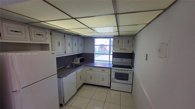 Building Photo - 801 Three Islands Boulevard