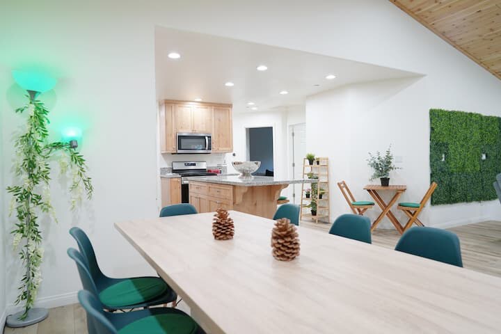 Building Photo - 16701 Sandalwood