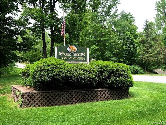 Building Photo - 315 Fox Run Ln