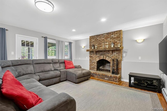 Building Photo - 27 Jefferson St