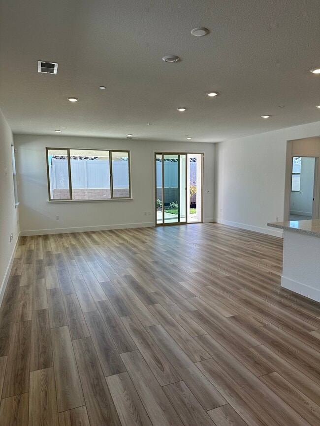 Building Photo - 2497 Denia Pl