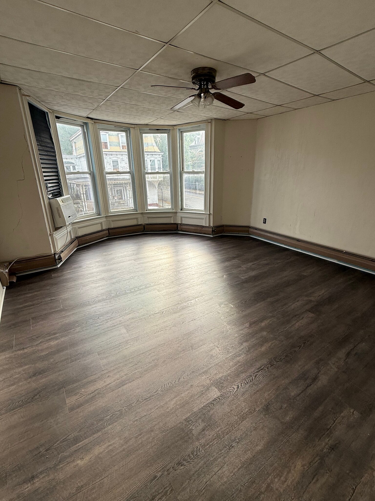 Building Photo - 94 S Main St